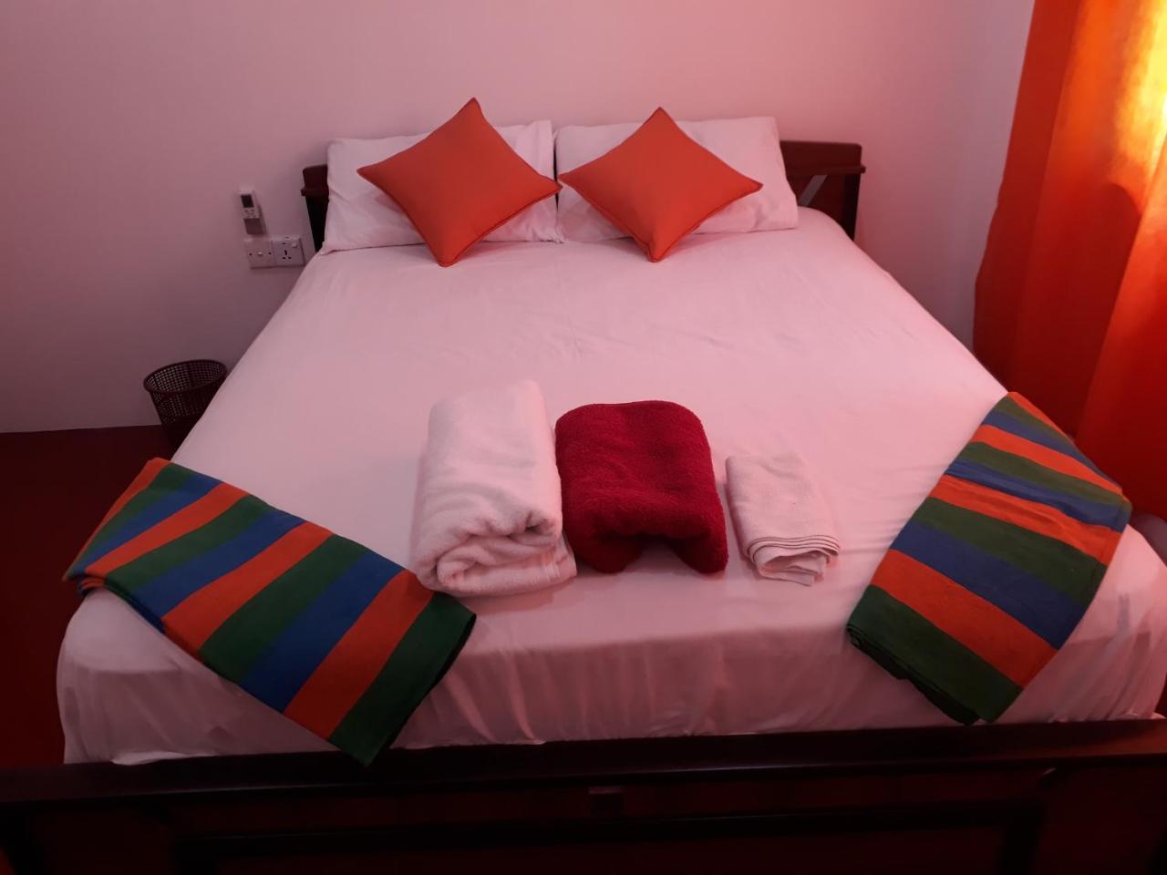 Brinthavanam Days Inn Jaffna Exterior photo